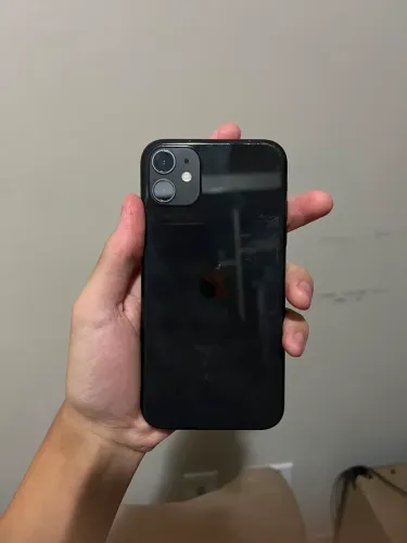 Iphone 11 - 64GB, todo original e 73% de bateria