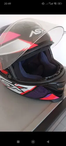 Vendo capacete semi novo 