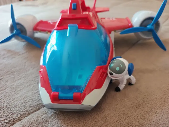 Avião da patrulha canina