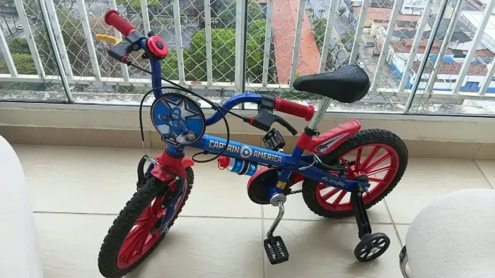 Bicicleta capit?o America infantil