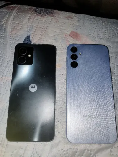 Vendo dois celular um MOTOG54 e um A15 os dois com a tela já trocada