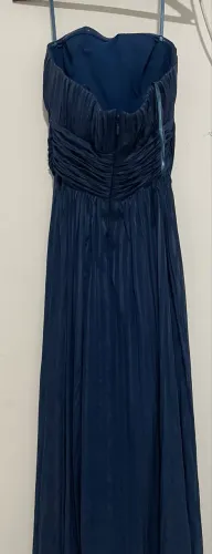 Vestido de festa da marca bcbg azul lindo usado longo
