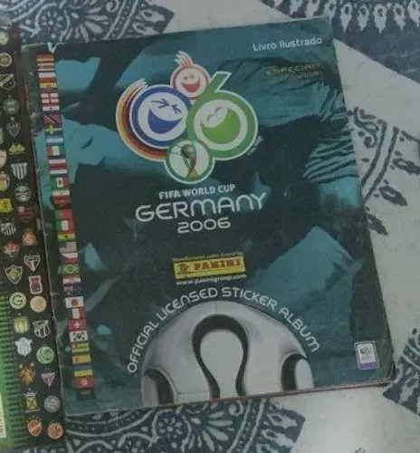 Álbum Copa do Mundo Alemanha 2006 Panini - Aprox. 53% com Figurinhas - Leia a Descrição