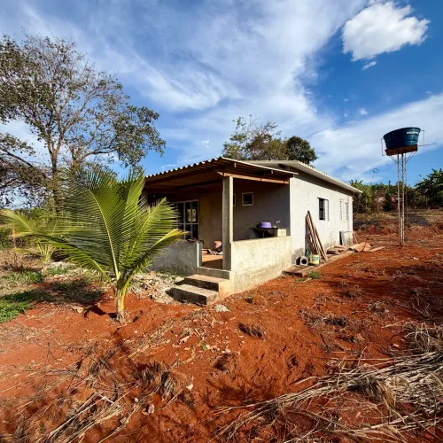 Chácara 2.100m2 com Casa. Em Bonfinópolis-GO