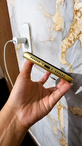 Iphone 11 amarelo