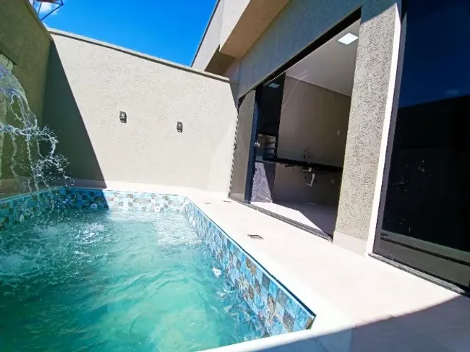 CASA 3 QUARTOS / PISCINA / GOIÂNIA