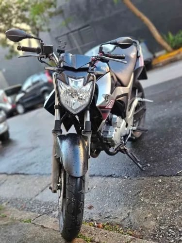 Fazer 250 2010/11 gasolina motor feito recente revisada
