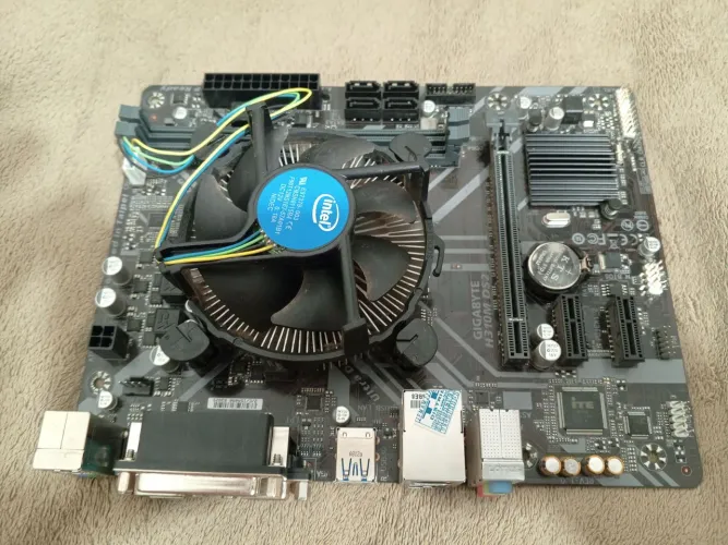 Placa mãe DDR4 H310m e processador