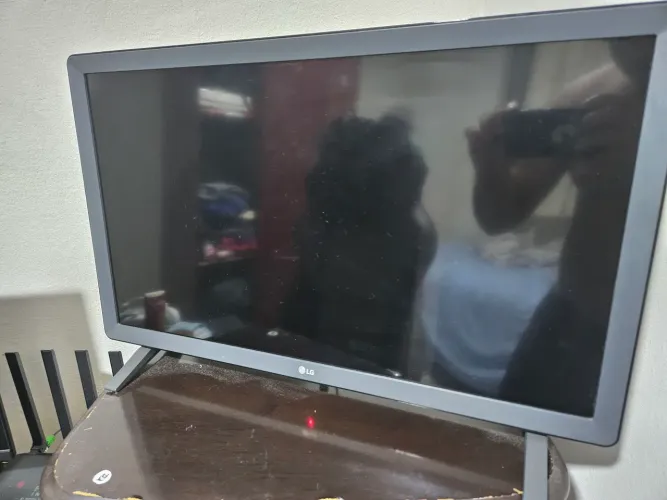 Smart TV Monitor LG 24TL520S-PS Acompanha cabo HDMI Reforçado