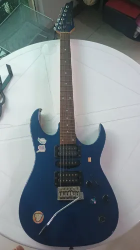 GUITARRA GOLDEN STRATO GH 520