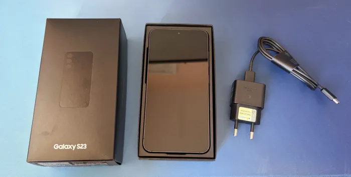Samsung Galaxy S23 - 256GB | 8GB RAM - Estado de Novo!