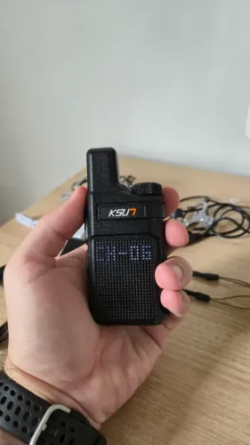 Kit 2 Rádios Comunicadores Walkie talkie 3km Ksut Pmr 446