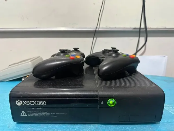 Xbox 360 Super Slim