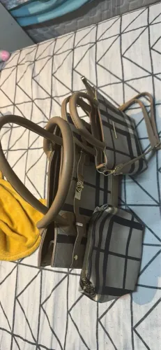 Vende se um kit de bolsas