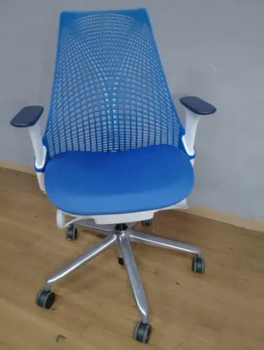 Cadeira de escritório Herman Miller Sayl Chair - azul