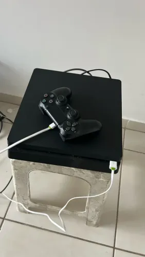 Vendo PlayStation 4