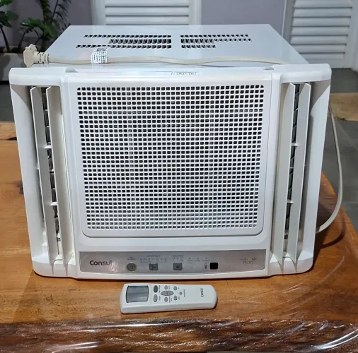 Ar Cond. Janela Eletr. 7500 BTU Frio - CONSUL - 220v