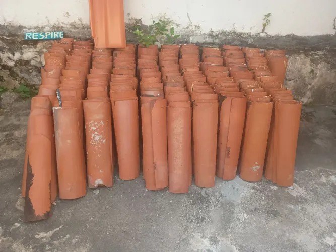 Telhas cerâmicas usadas