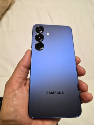 Galaxy S25 256gb (NOVO)
