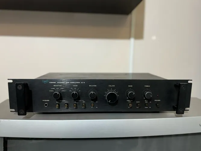 Pré Amplificador Tonos IC-5, IC 5 (Ñ gradiente, Cygnus)
