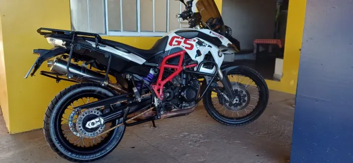 GS F800 2011 Ótimo estado