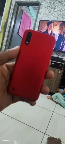 Samsung a01 vermelho em ótima estado só pega testa e usar 