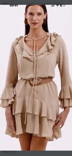 Lindo vestido em tecido da marca Talita Kumer , novo na etiqueta . 