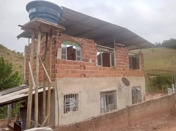 VENDO , TROCO , OU ALUGO GRANJA EM ROSÁRIO DE MINAS COM KITINET SIMPLES .