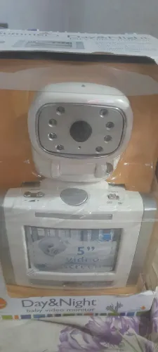 Babá eletrônica nunca usada