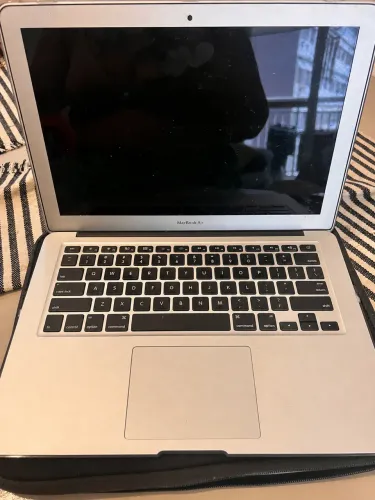 MacBook Air 13 2017 128GB 8GB RAM