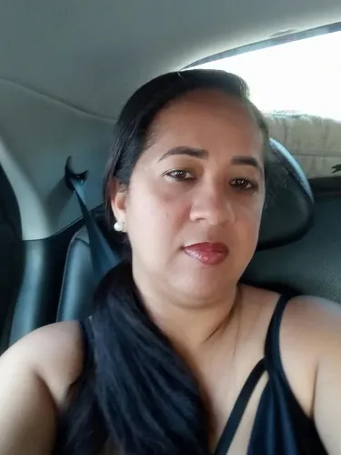 Babá diarista ajudande de cozinha