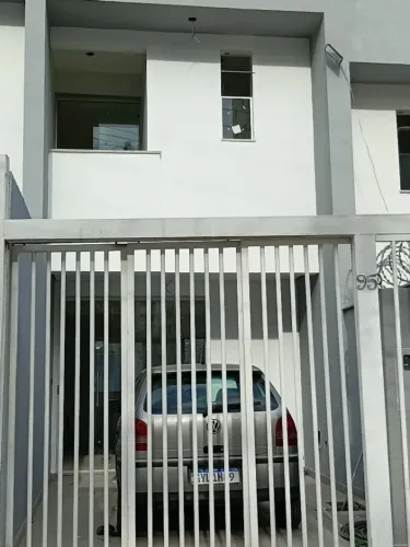 Casa Geminada 2 Quartos Suíte - Planalto