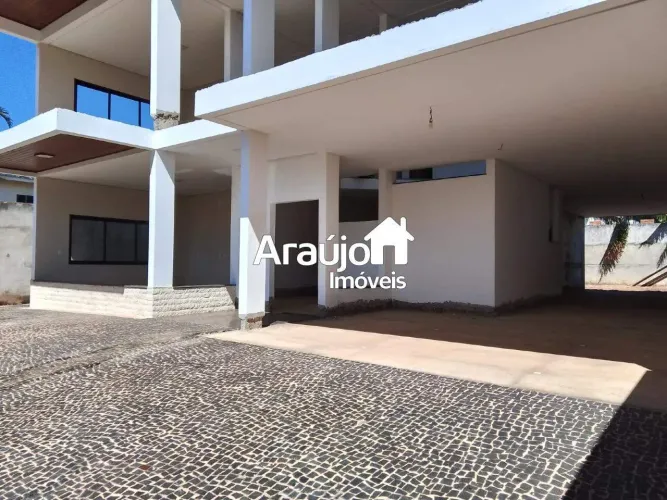 Sobrado em obra à venda na 303 Sul em Palmas/TO 500 m² construída, 6 quartos e 4 vagas co