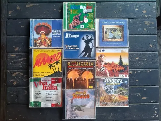 Lote 10 CDs Música do Mundo Tangos, Mambo, Canto Gregoriano e Músicas Típicas
