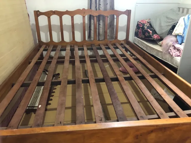 Cama de casal madeira maciça anti-cupim