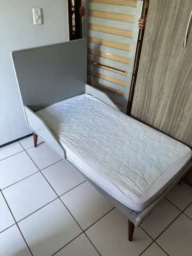 Berço que vira cama