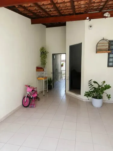 Casa térrea - Residencial Bosque dos Ipês - 3 Dormitórios - 112m².