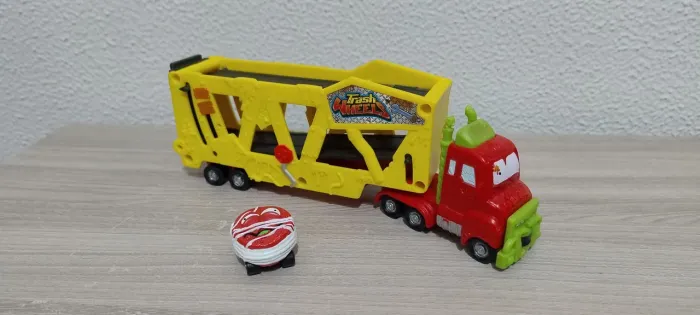 Caminhão cegonha trash-wheels moose