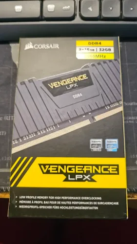 Memória Corsair Vengeance LPX DDR4 2x16gb 2666mhz ver. 8.35MHZ