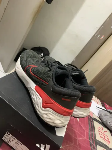 Tênis Nike Renew Run 2