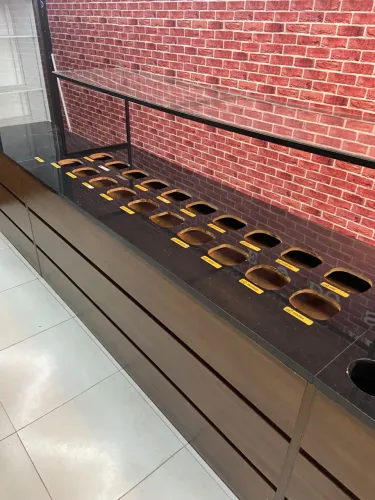 Vendo freezer e balcão planejado para sorveteria