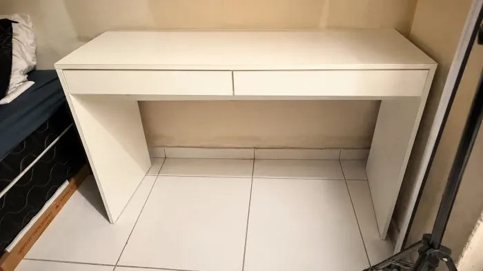 Escrivaninha Branca 120x76cm