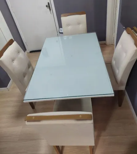 Conjunto de mesa 4 cadeiras