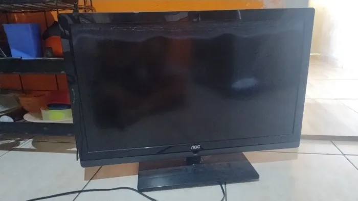 Vende tv 32 polegadas usada , não é smart tv 