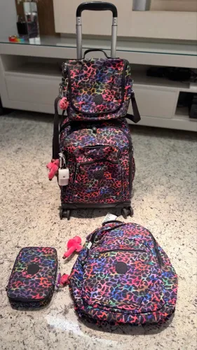 Kit completo Kipling (Mochilas + Lancheira + Estojo)