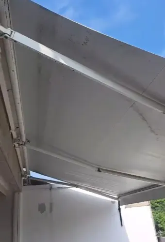 Toldo retrátil..