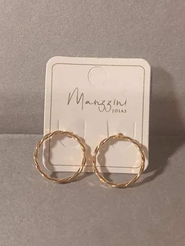 brinco aro torcido novo