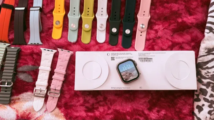 APPLE WATCH SERIES 11 42MM JET BLACK ? GPS