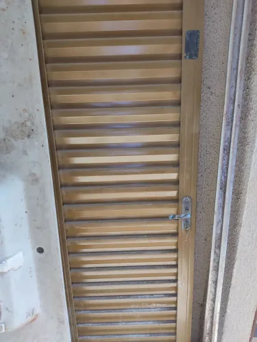 Porta veneziana aço