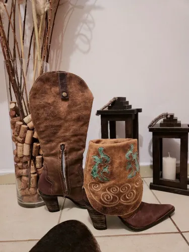 Bota texana marrom